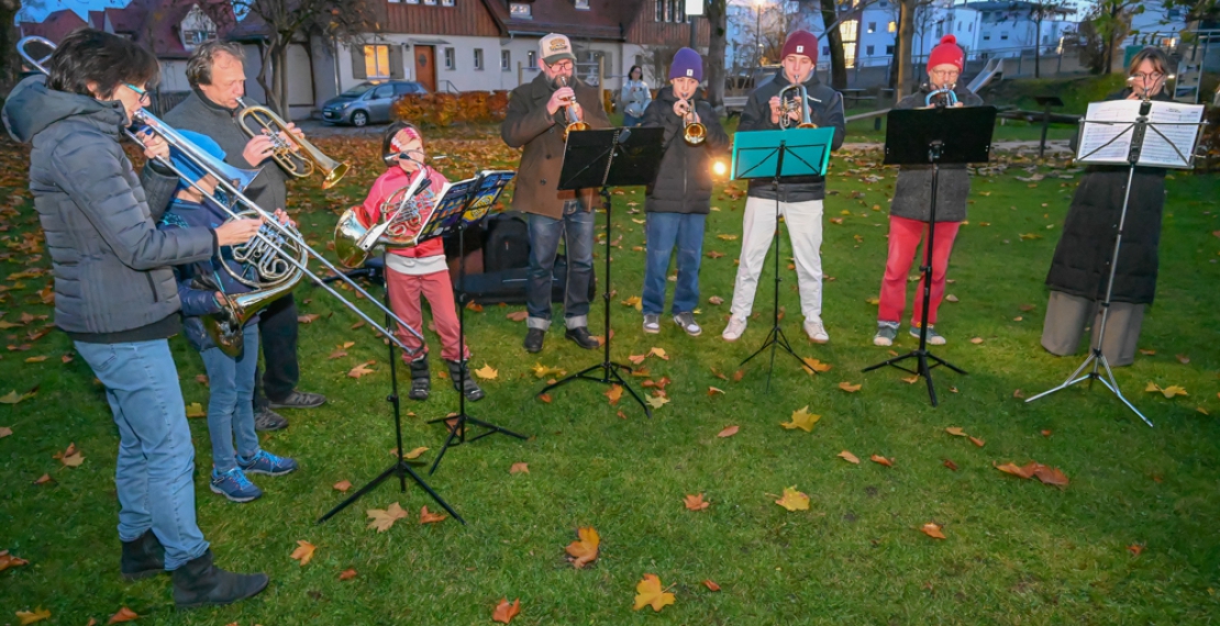 Die Jungbläser im Danielspark