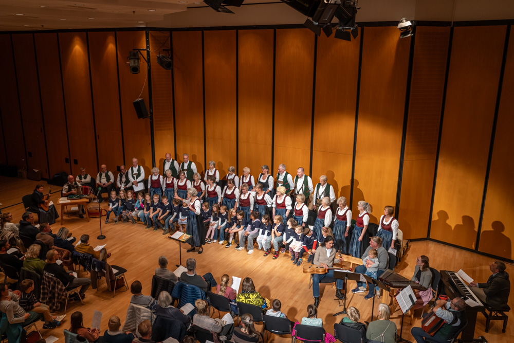Die Chöre der Musikschule Kolbermoor im Mareissaal