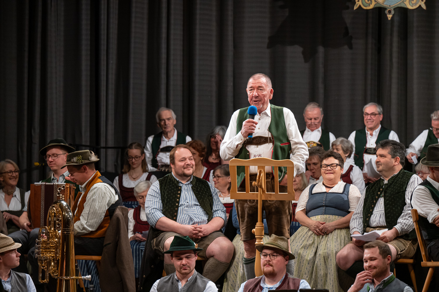 Reiner Maras, Vorstand des Gemischter Chor der Stadtsingschule bei der Begrüßung