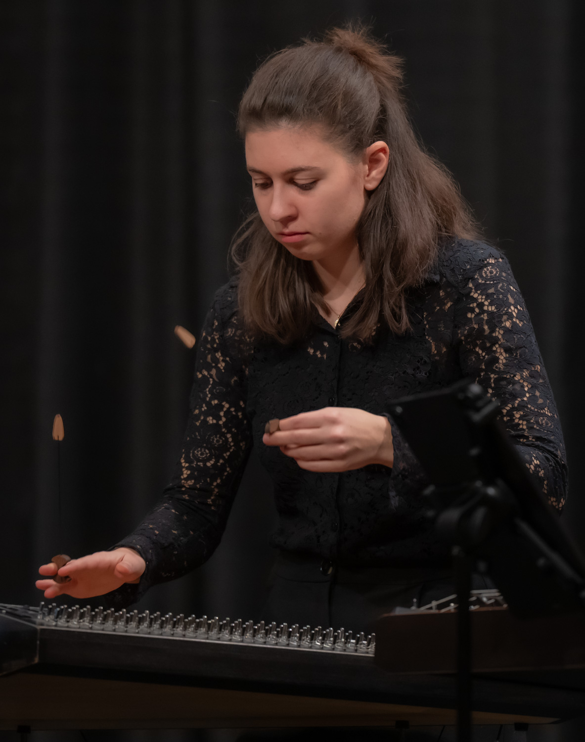 Johanna Trifellner auf der Bühne im Mareissaal