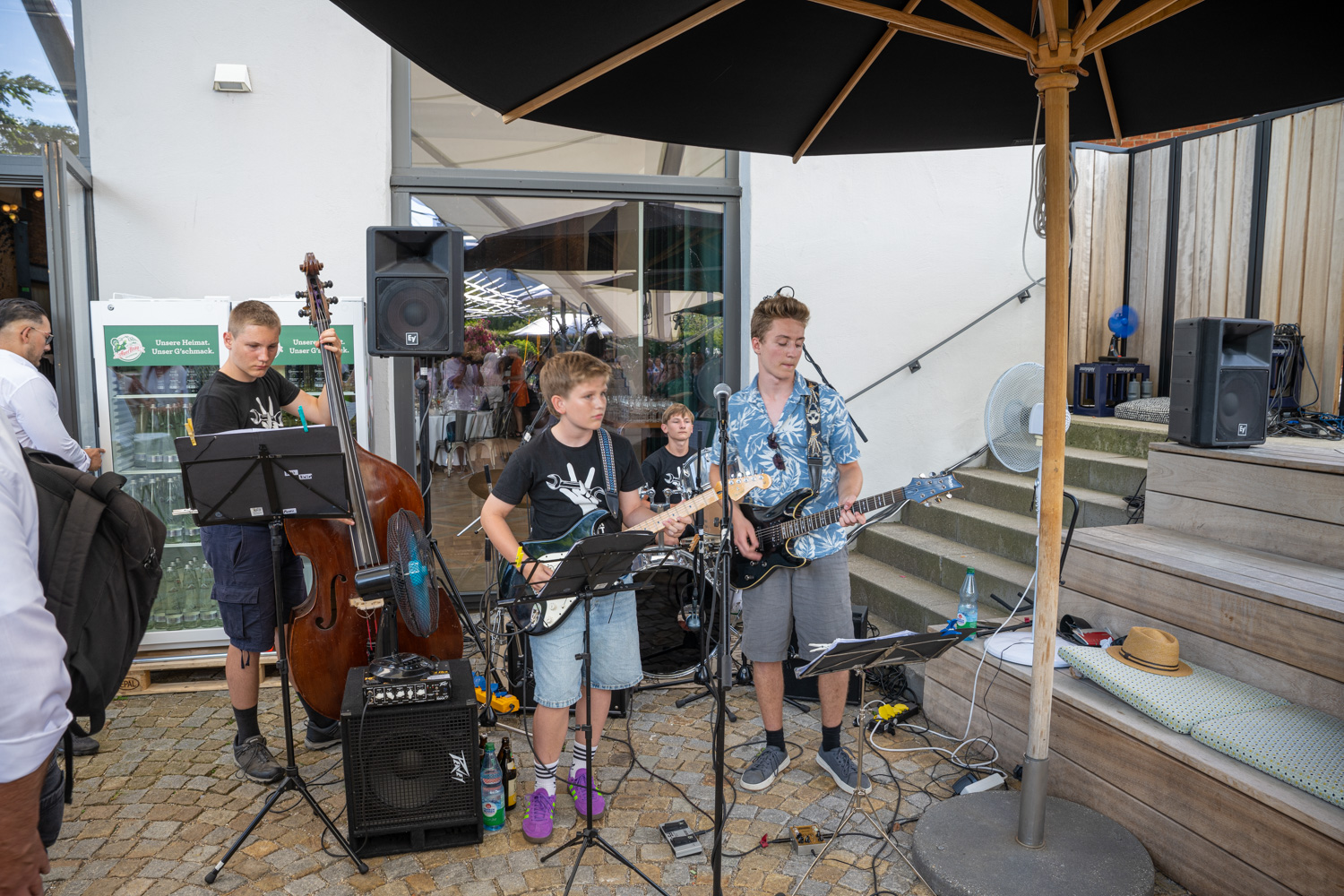 Die Rockwerkstatt im Rosengarten in Kolbermoor spielt das Sommerfest des Kreisverbandes Rosenheim/Miesbach